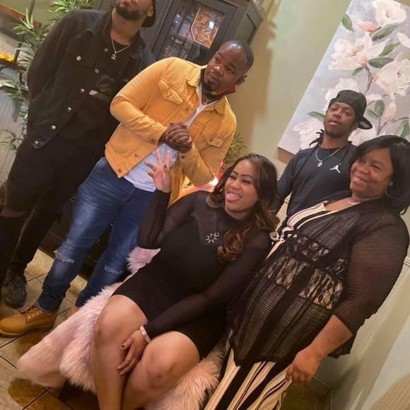 Meet your Posher, Judith - Picture 1 of 1